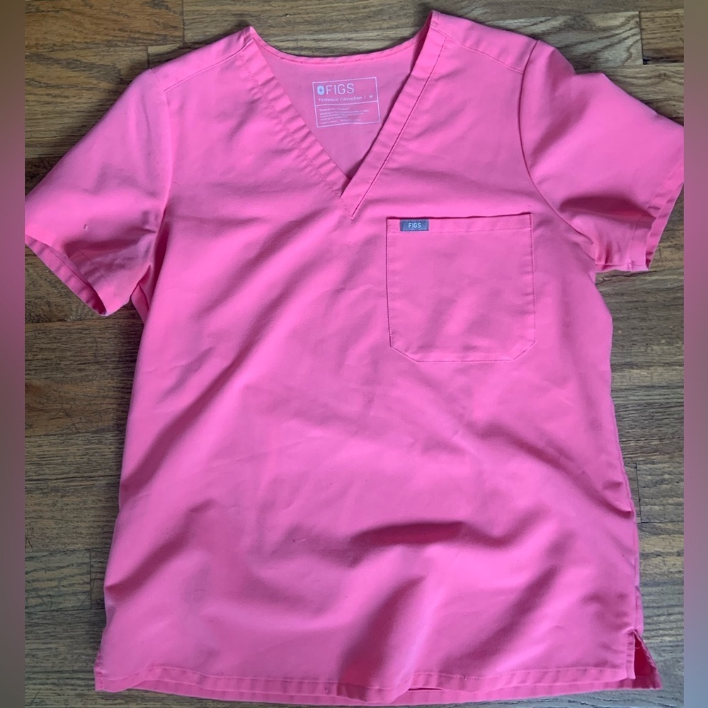 Figs scrubs Women’s NeonPink Catarina one pocket scrub
